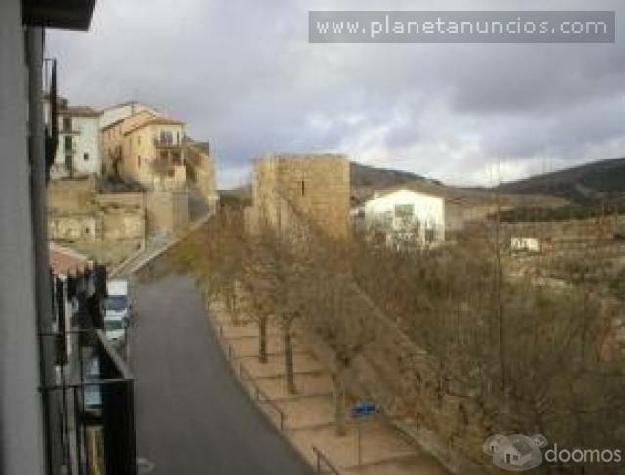 Morella, alquilo estupenda vivienda con vistas a la muralla y montaña