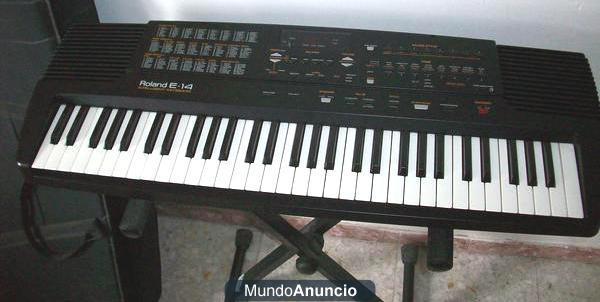 VENDO TECLADO ROLAND MOD. E-14