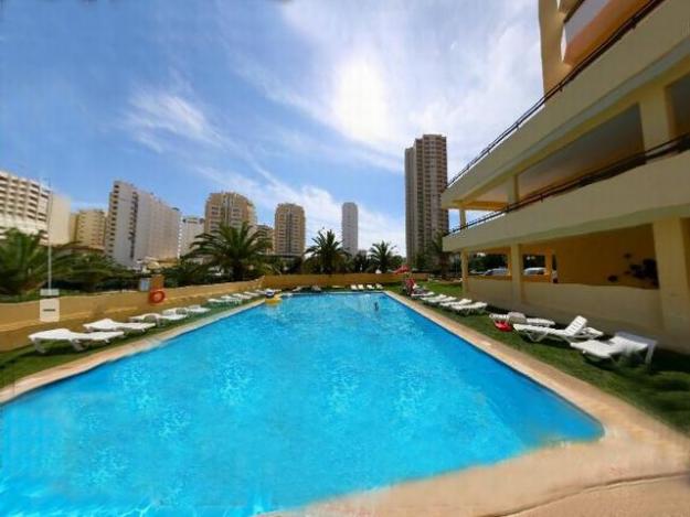 Apartamento en Praia da Rocha, Portugal. con 100m de la playa de la piscina