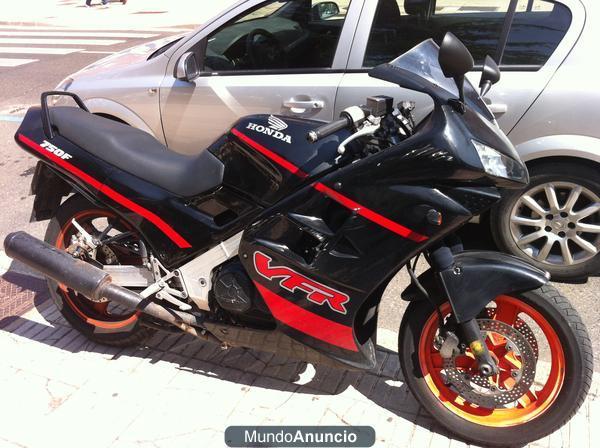 HONDA VFR 750 F