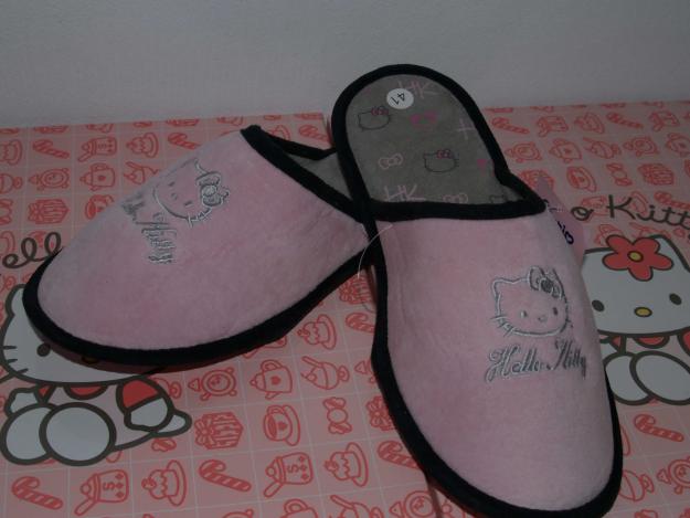 Zapatillas de casa oficiales de HELLO KITTY