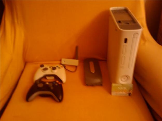 XBOX 360 con extras y con el plan de 8 meses a conexion internet incluildo