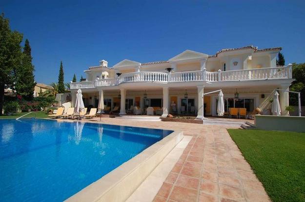 Villas a la venta en Nueva Andalucía Costa del Sol