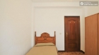 Rooms available - Warm 5-bedroom apartment in up-and-coming Tetuán - mejor precio | unprecio.es