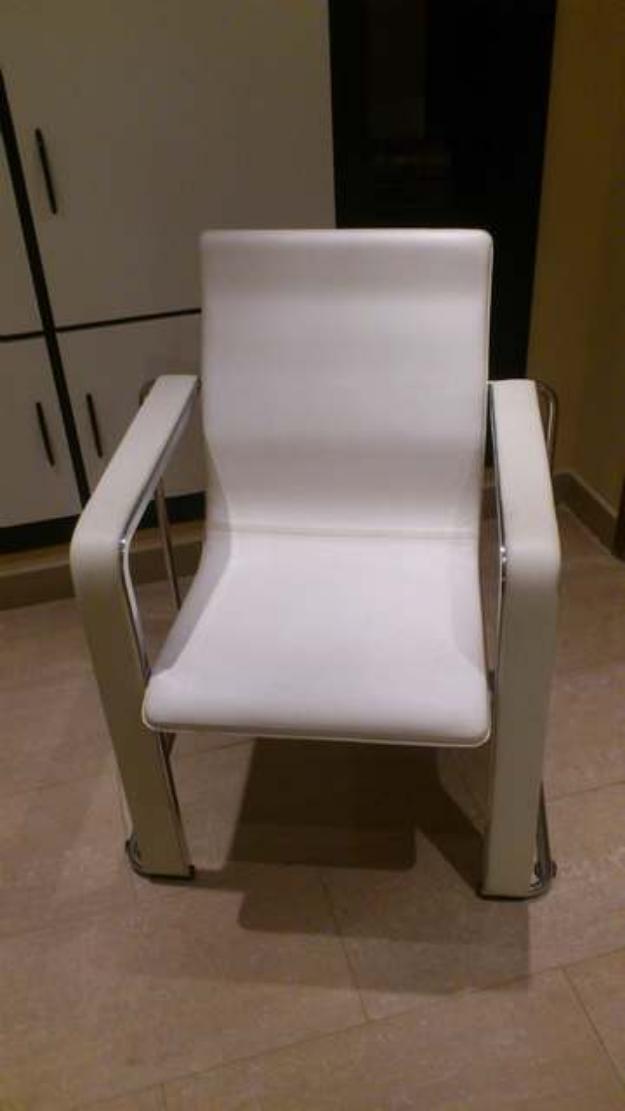 Silla de diseño de piel