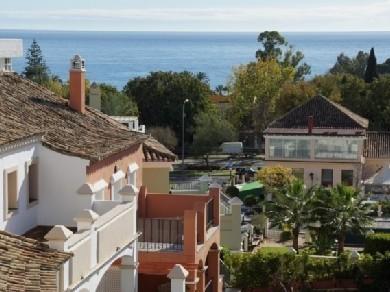 Adosado con 4 dormitorios se vende en Marbella, Costa del Sol