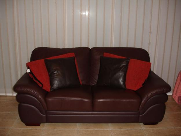 2 SOFAS PIEL COLOR CHOCOLATE