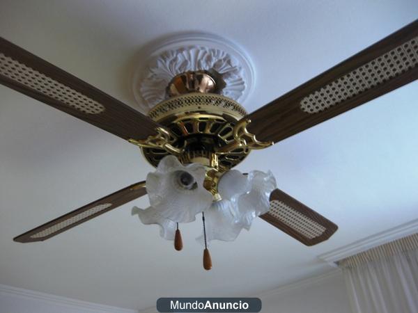 Ventilador techo de 4 aspas, con 4 apliques y 3 velocidades