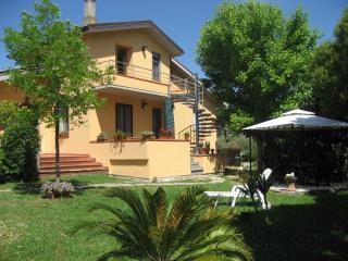 Apartamento en villa : 4/6 personas - tirrenia  pisa (provincia de)  toscana  italia