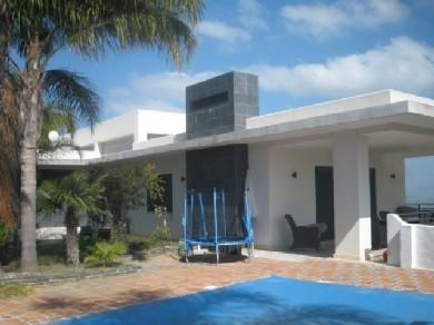 Chalet con 5 dormitorios se vende en Coin