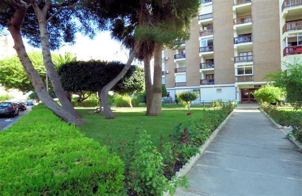Apartment for Sale in Dehesa De Campoamor, Comunidad Valenciana, Ref# 2921046