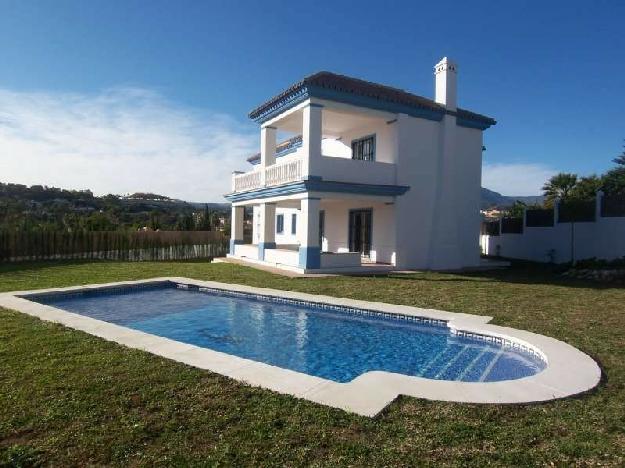 Apartamento a la venta en Nueva Andalucía Costa del Sol