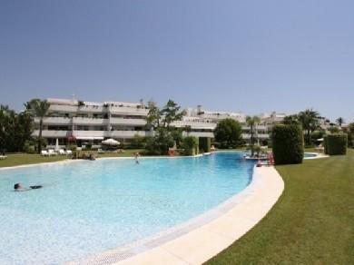 Apartamento con 5 dormitorios se vende en Marbella, Costa del Sol