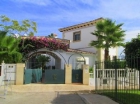 Chalet con 3 dormitorios se vende en Villamartin, Costa Blanca - mejor precio | unprecio.es