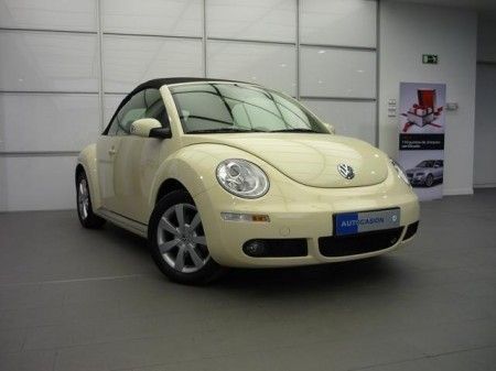 VOLKSWAGEN NEW BEETLE CABRIO. 2.0 TIP. - Madrid