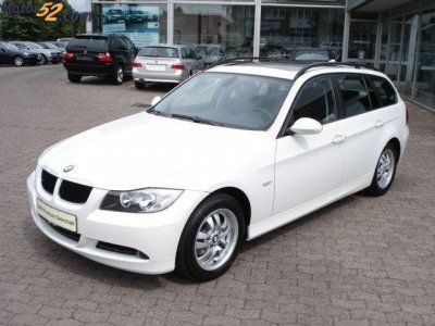 BMW SERIE3 320D TOURING  CON GPS Y TECHO!!  - Barcelona