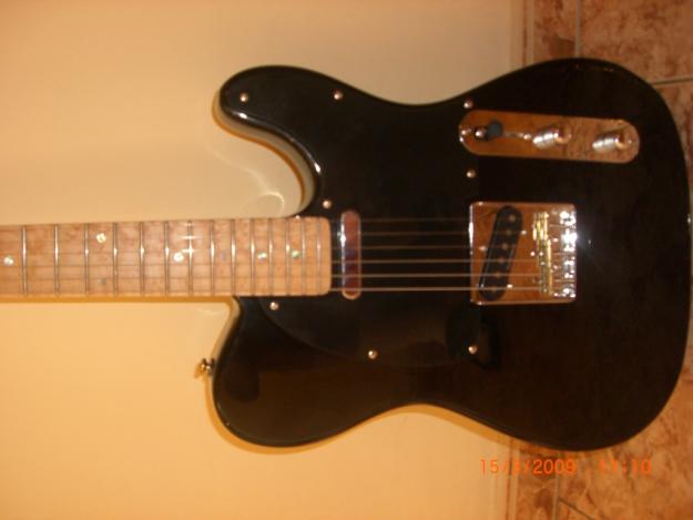 FENDER TELECASTER