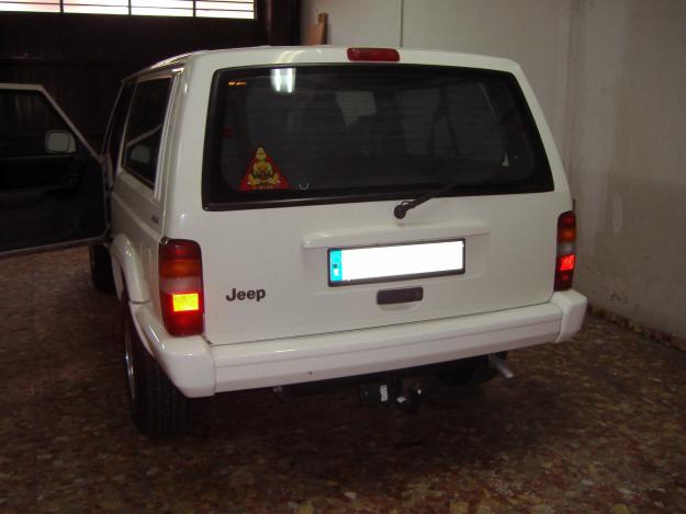 jeep cherokee 2.5 i