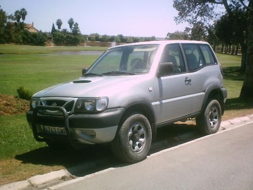 NISSAN Terrano II 2.7 TDi Luxury