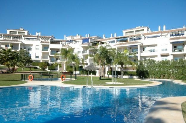 Apartamento a la venta en Nueva Andalucía Costa del Sol