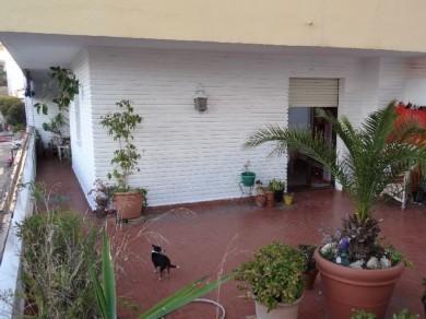 Apartamento con 2 dormitorios se vende en Marbella, Costa del Sol