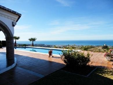 Chalet con 2 dormitorios se vende en Algarrobo, Axarquia