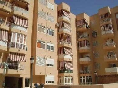 Apartamento con 3 dormitorios se vende en Estepona, Costa del Sol