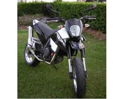 KTM 690 Supermoto 2008 - Duke 3 -  3200 euros