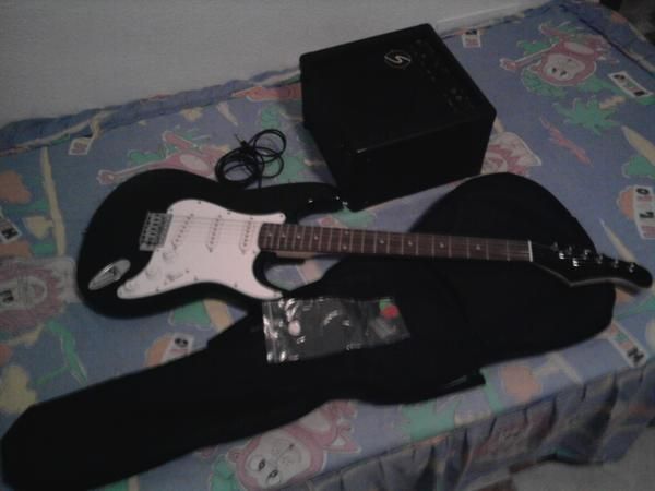 VENDO GUITARRA ELECTRICA (SONORA)