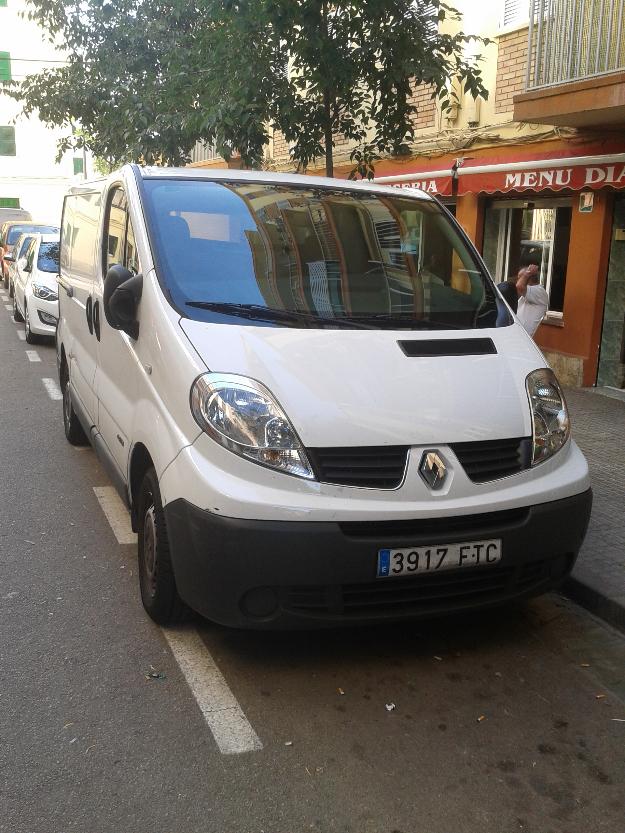 Furgoneta renault trafic. 2.0 dci. buen estado