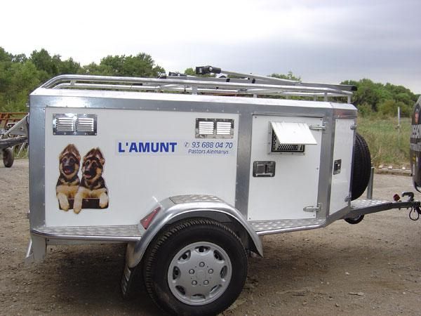 REMOLQUE TERMICO PARA PERROS CON SUSPENSION,PASTORES ALEMANES.ROTWEILERS,BOXERS,DOBERMANS,GALGOS, THALMAN