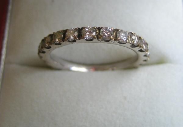 Anillo Oro Blanco con Diamantes