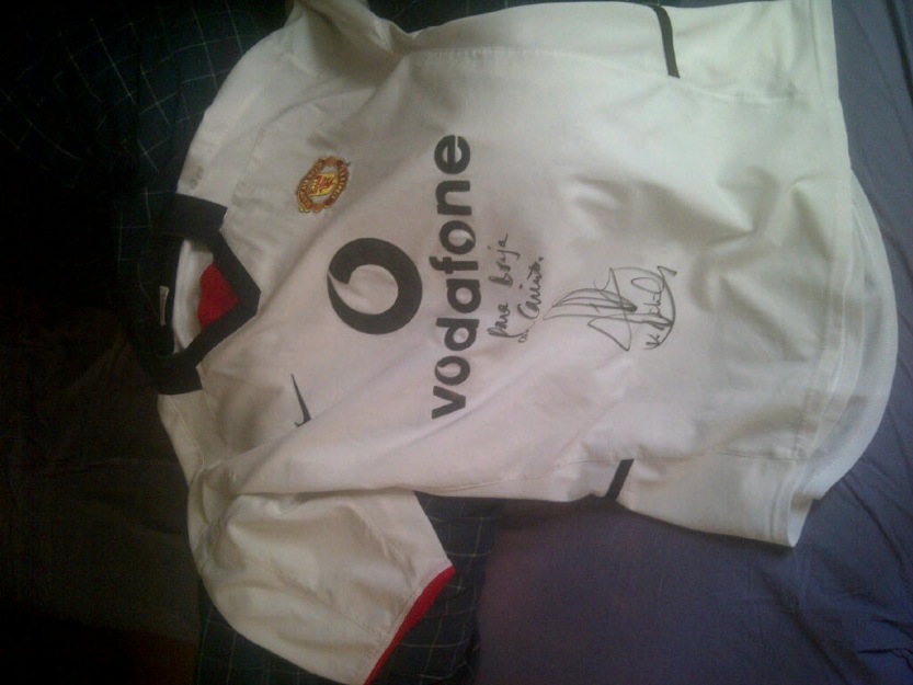 Camiseta original manchester firmada por van nistelrooy dedicada
