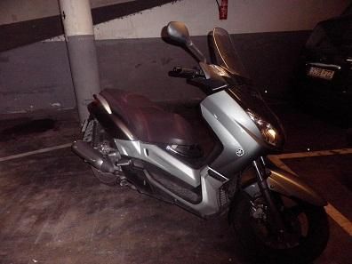Yamaha X MAX 250 solo 2750 kmtros 06/2008 3300 Euros