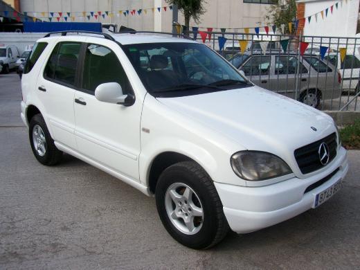 2001 MERCEDES-BENZ ML 270 CDI