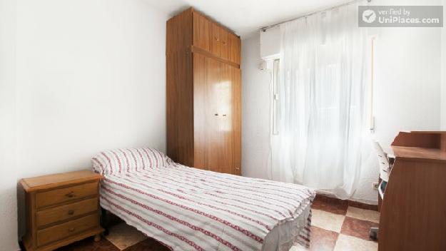 Rooms available - Nice 3-bedroom females-only apartment in Fuenlabrada