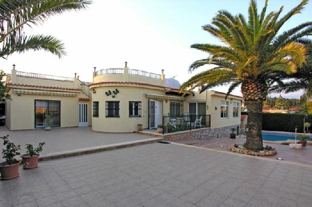 Chalet en venta en Nucia (la), Alicante (Costa Blanca)