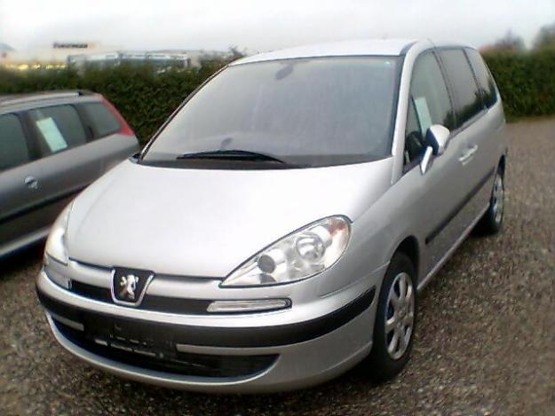 PEUGEOT 807 ST Premium 2,2 HDI 130