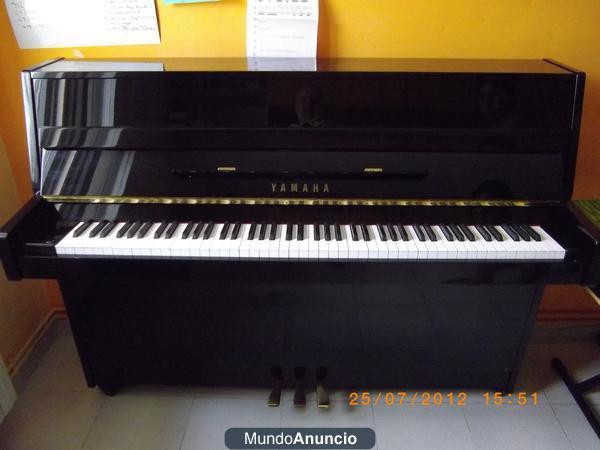 PIANO VERTICAL YAMAHA C-108