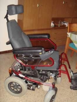 Vendo silla de ruedeas electronica alta gama TRACER y regalo grúa