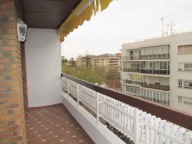 Apartamento con 3 dormitorios se vende en Marbella, Costa del Sol