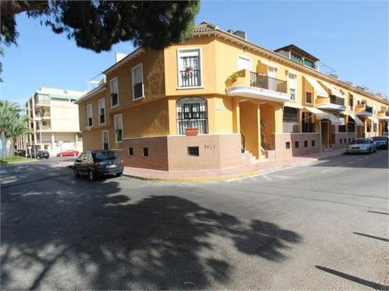 Casa adosada en Guardamar del Segura