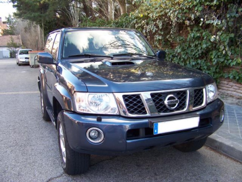 2005 Nissan Patrol 3.0 Di Luxury Azul metalizado