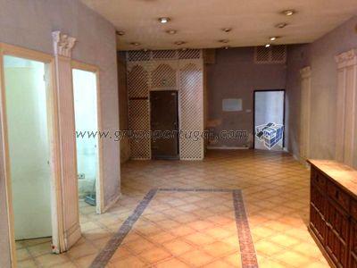 Alquiler local 156m² con posibilidad de s/h en zona Zurbano