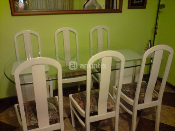 vendo mesa de salón lacada blanca y conjunto de 6 sillas