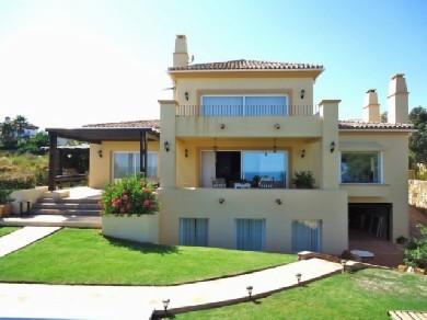Chalet con 4 dormitorios se vende en Manilva, Costa del Sol