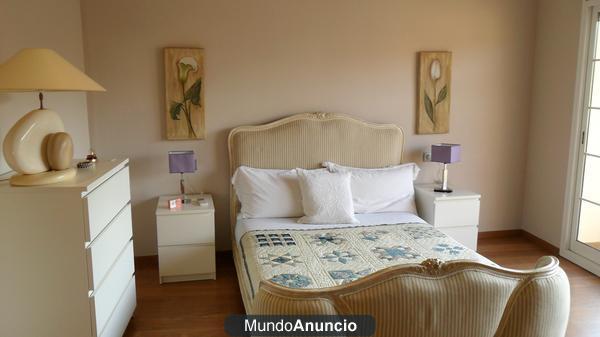 Estupenda casa unifamiliar con local comercial