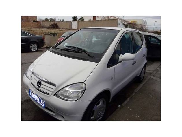 MERCEDES-BENZ E 200 CDI EST. CLASSIC AUT.