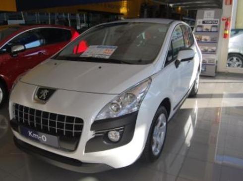 Peugeot 3008 PREMIUM HDI 112 CV. KM-0