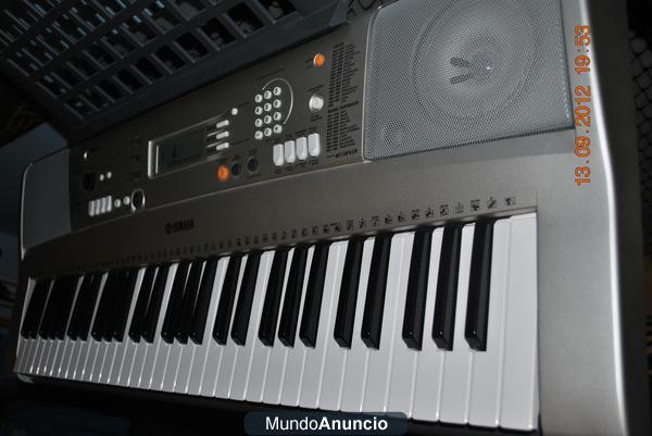 se vende teclado yamaha e313